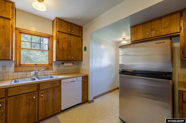 $249,900 | 334 North 3rd Street, Douglas, WY 82633