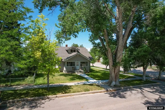 $249,900 | 334 North 3rd Street, Douglas, WY 82633