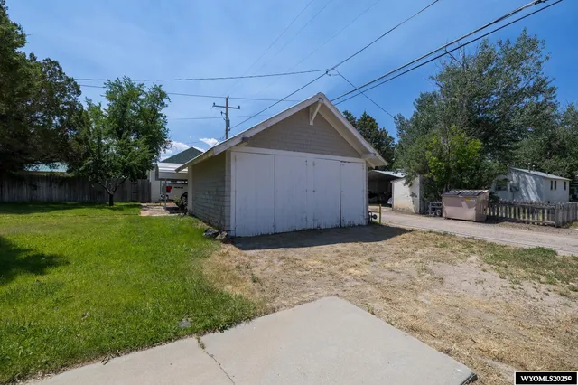 $249,900 | 334 North 3rd Street, Douglas, WY 82633