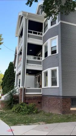 $1,450 | 213 South Broom Street, Unit 3, Madison, WI 53703