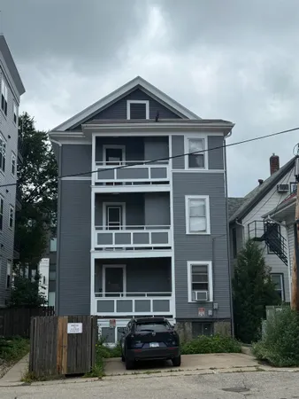 $1,450 | 213 South Broom Street, Unit 3, Madison, WI 53703