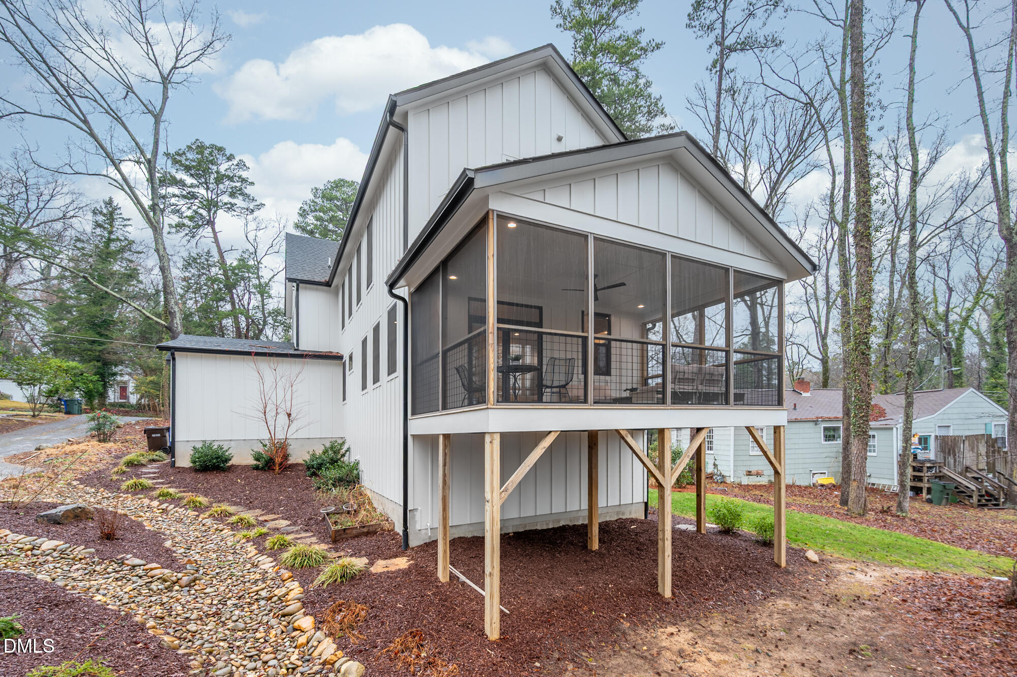 1220 Hillview Road Chapel Hill, NC 27514 - Photo 6 of 47 1220Hillview-59