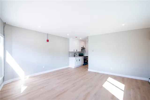 $1,550 | 735 Broadway, Unit 1, Pawtucket, RI 02861