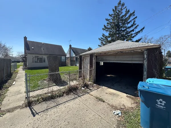 $79,000 | 116 163rd Street, Calumet City, IL 60409