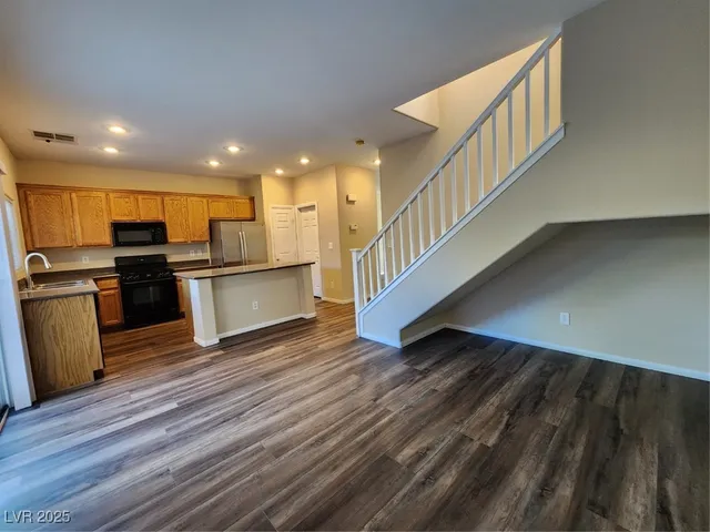 $1,830 | 9409 Crimson Sky Street, Las Vegas, NV 89178