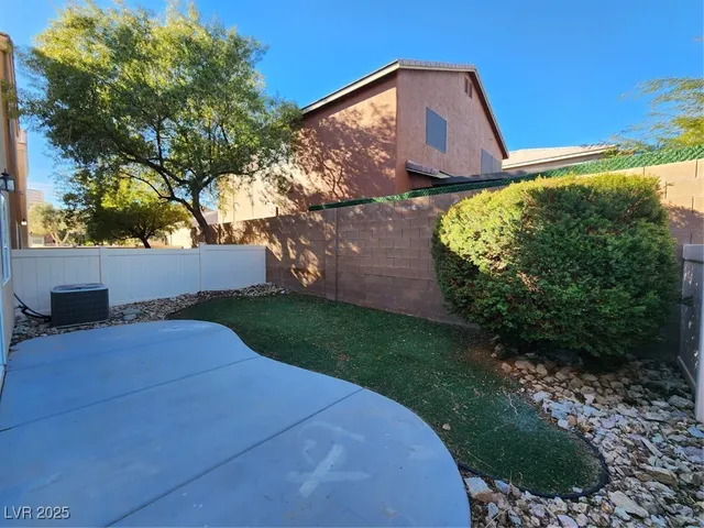 $1,830 | 9409 Crimson Sky Street, Las Vegas, NV 89178