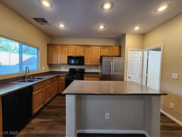 $1,830 | 9409 Crimson Sky Street, Las Vegas, NV 89178