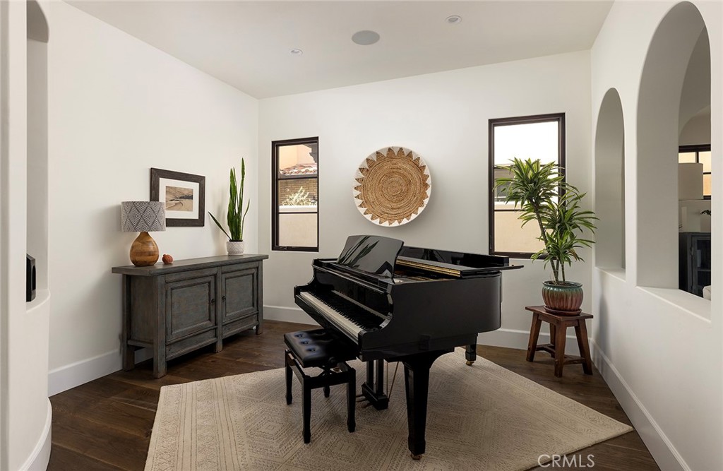 35209 Del Rey Dana Point, CA 92624 - Photo 12 of 44 a living room with furniture and a piano