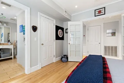 $3,350,000 | 157 Newbury Street, Unit 3, Boston, MA 02116