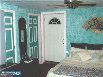 618 Cambridge Road Brookhaven, PA 19015 - Photo 4 of 6 Bedroom - Main