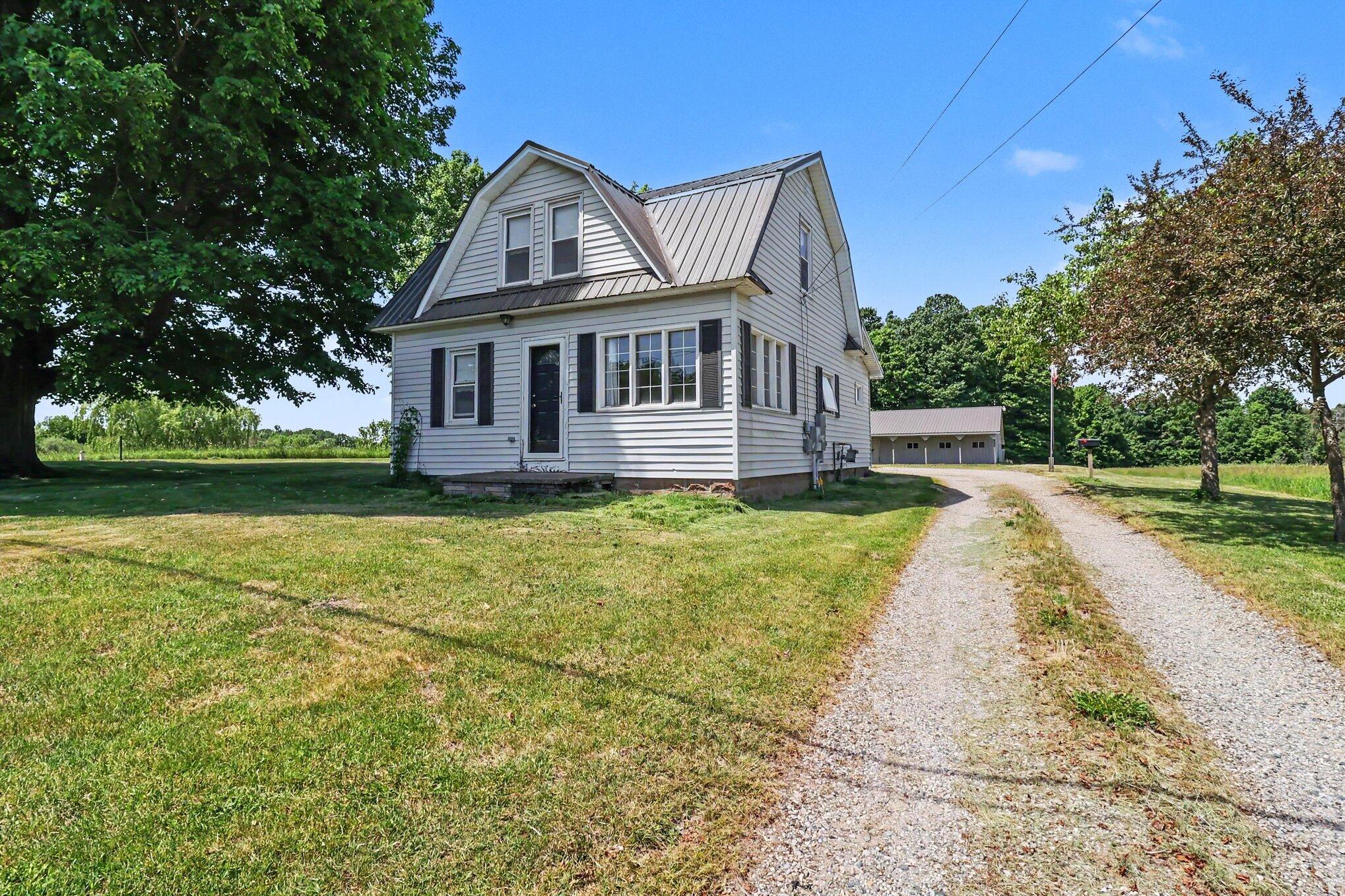4559 South Maple Island Road Hesperia, MI 49421 - Photo 2 of 40 Front of Home