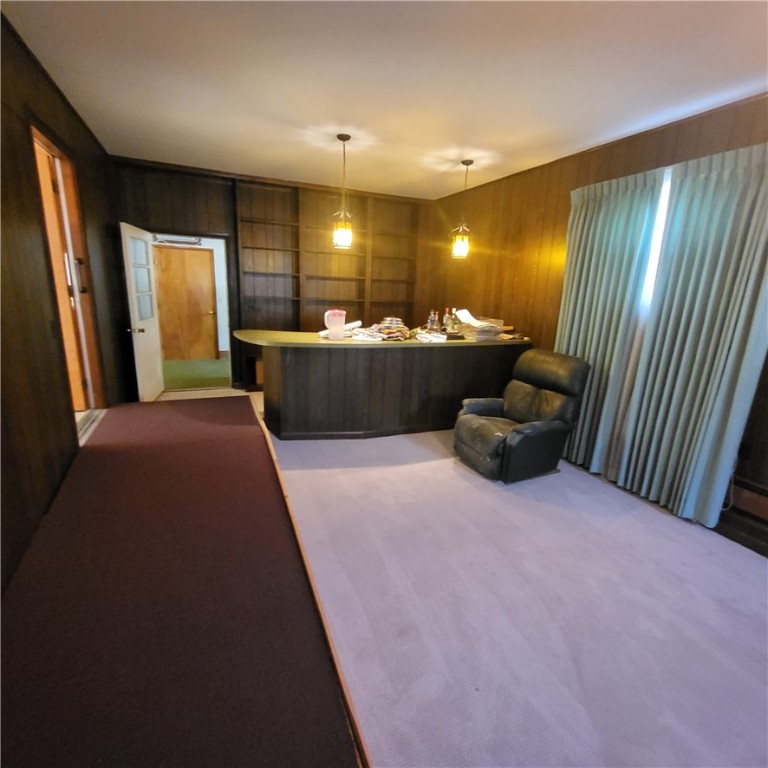 800 Division Street Charleston, IL 61920 - Photo 10 of 23 Family Room w/Bar