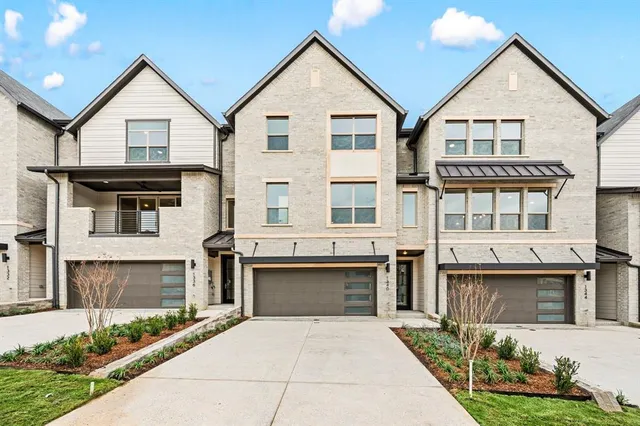 $974,990 | 1340 Cherry Hls Lane, Irving, TX 75038