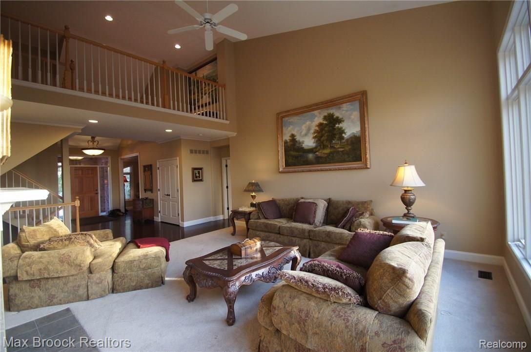 7656 Devins Ridge Clarkston, MI 48348 - Photo 8 of 62 GREAT ROOM