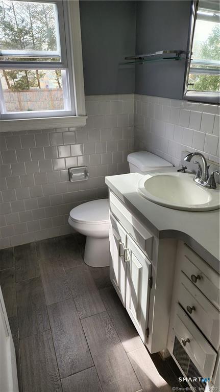 25 Madsen Road West Hartford, CT 06110 - Photo 8 of 16 Gallery Image 8