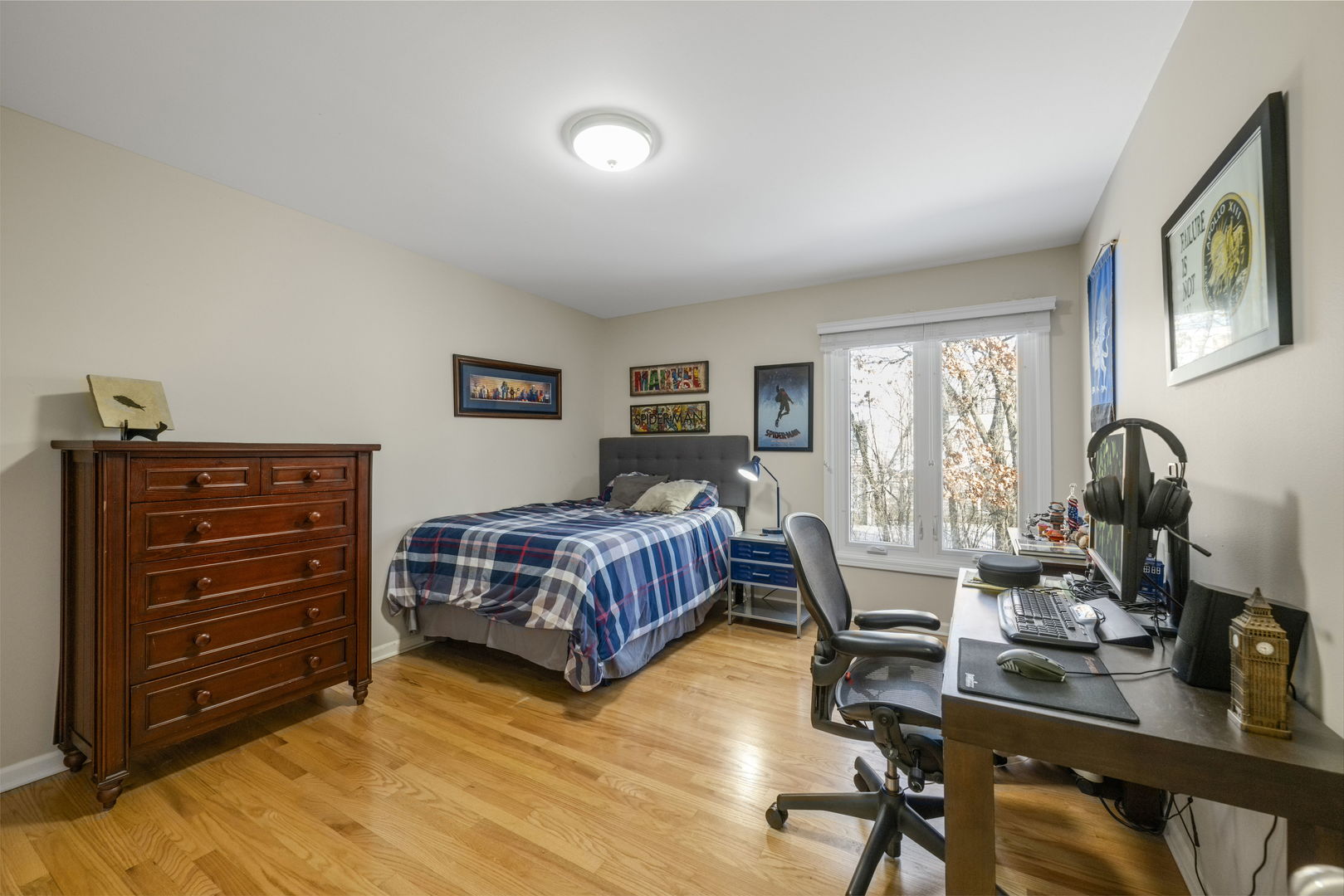 175 Margate Court Lake Bluff, IL 60044 - Photo 24 of 57 a bedroom with a bed window and a desk