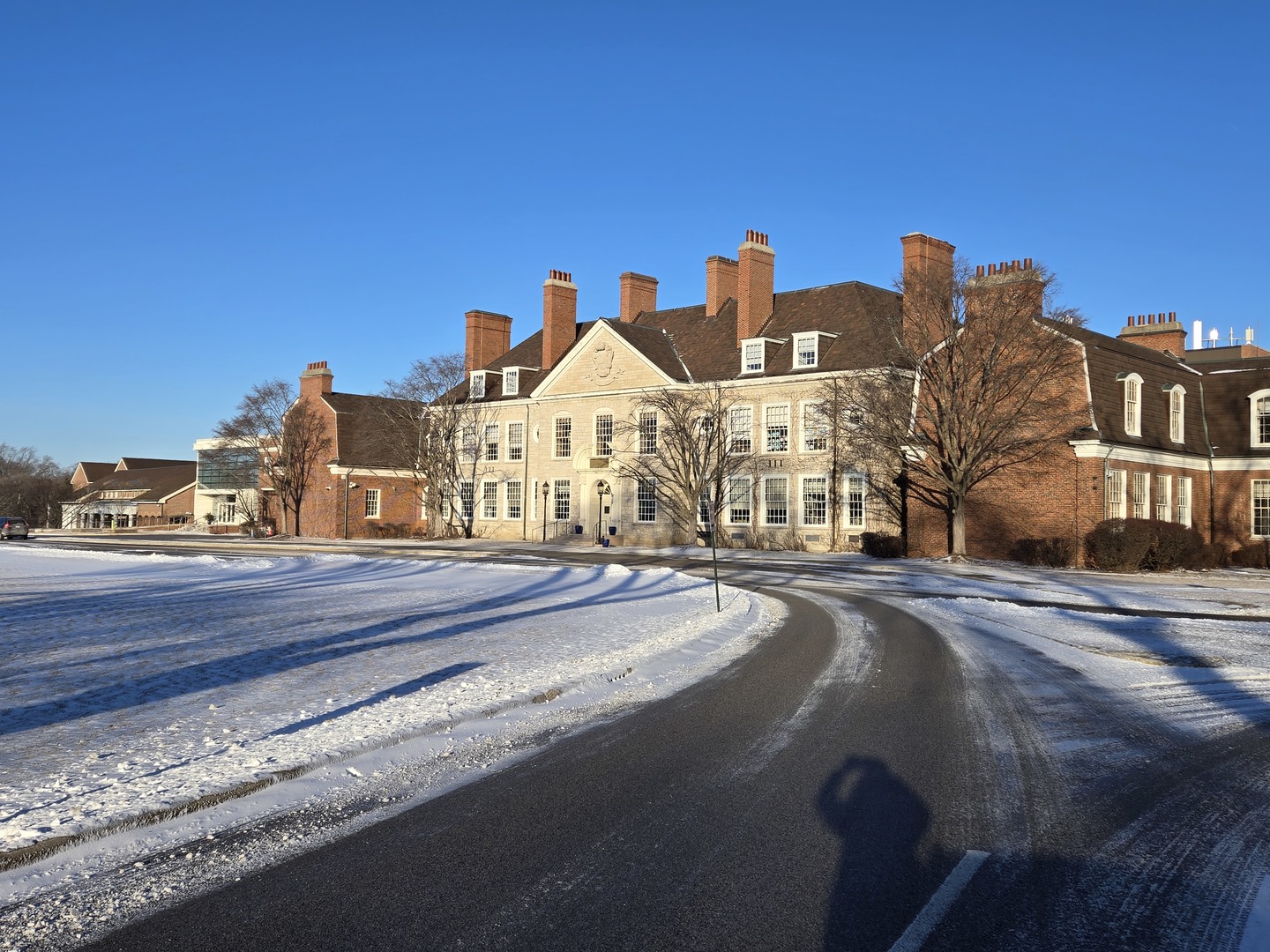 175 Margate Court Lake Bluff, IL 60044 - Photo 56 of 57 a view of multiple houses with a street