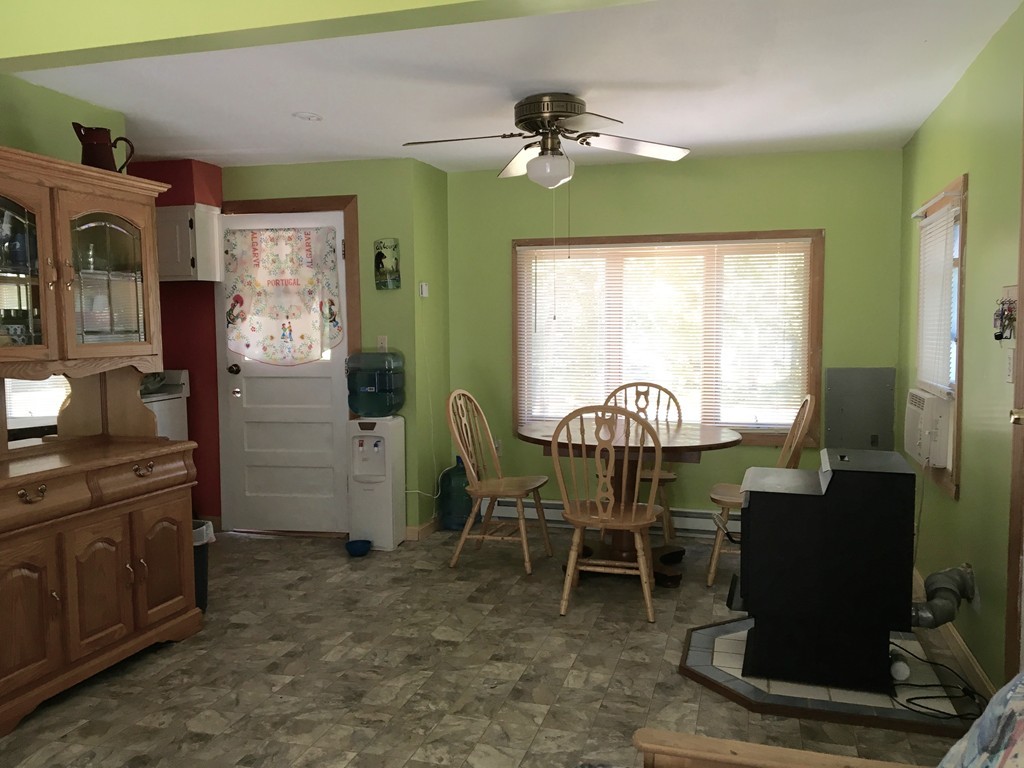 8 Craig Road Holland, MA 01521 - Photo 6 of 24 a workspace with furniture and a window