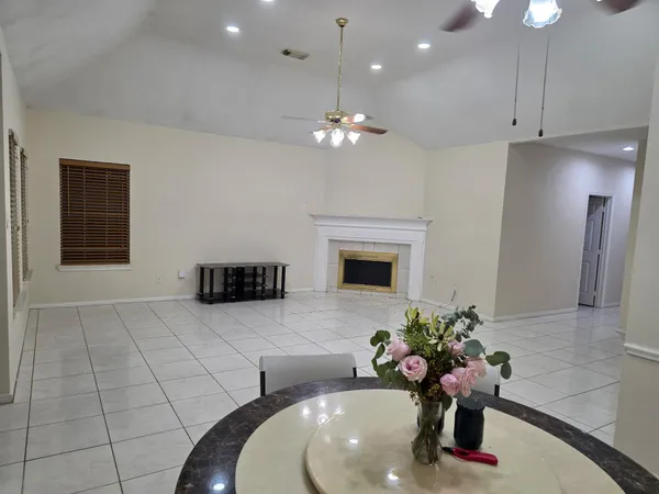 $1,899 | 13607 Sable Lane, Houston, TX 77014