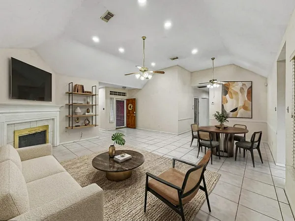 $1,899 | 13607 Sable Lane, Houston, TX 77014