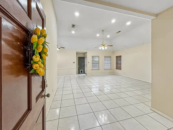 $1,899 | 13607 Sable Lane, Houston, TX 77014