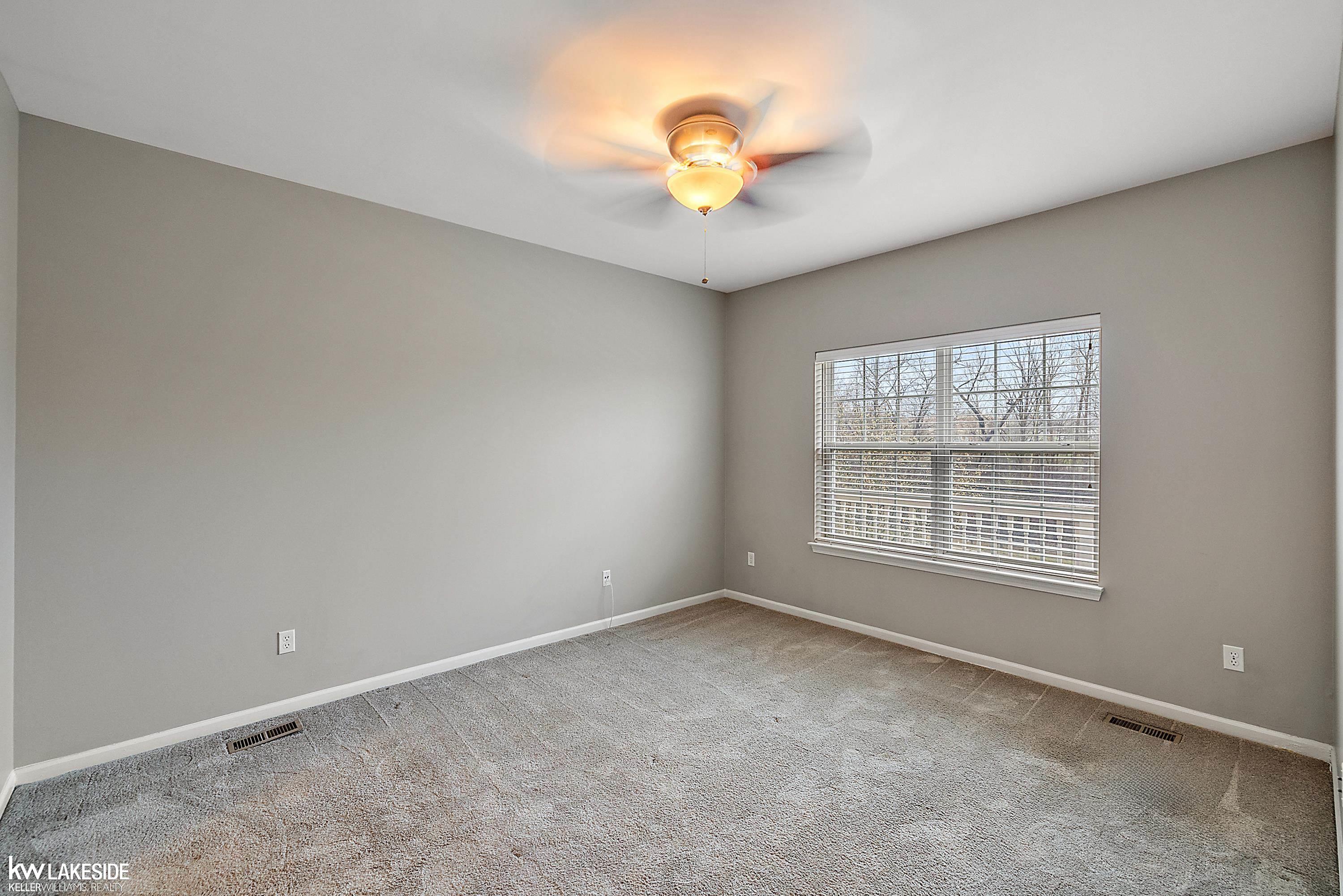 747 East Bluff Court Rochester, MI 48306 - Photo 27 of 79 50138673-74685e38-9e9c-4aaf-80b6-4fdf575a77a2.JPG