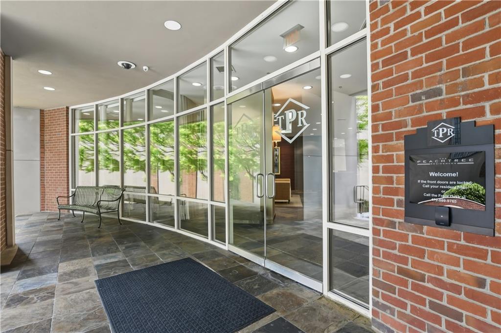 2626 Peachtree Road Northwest, Unit 606 Atlanta, GA 30305 - Photo 21 of 27 a view of a balcony