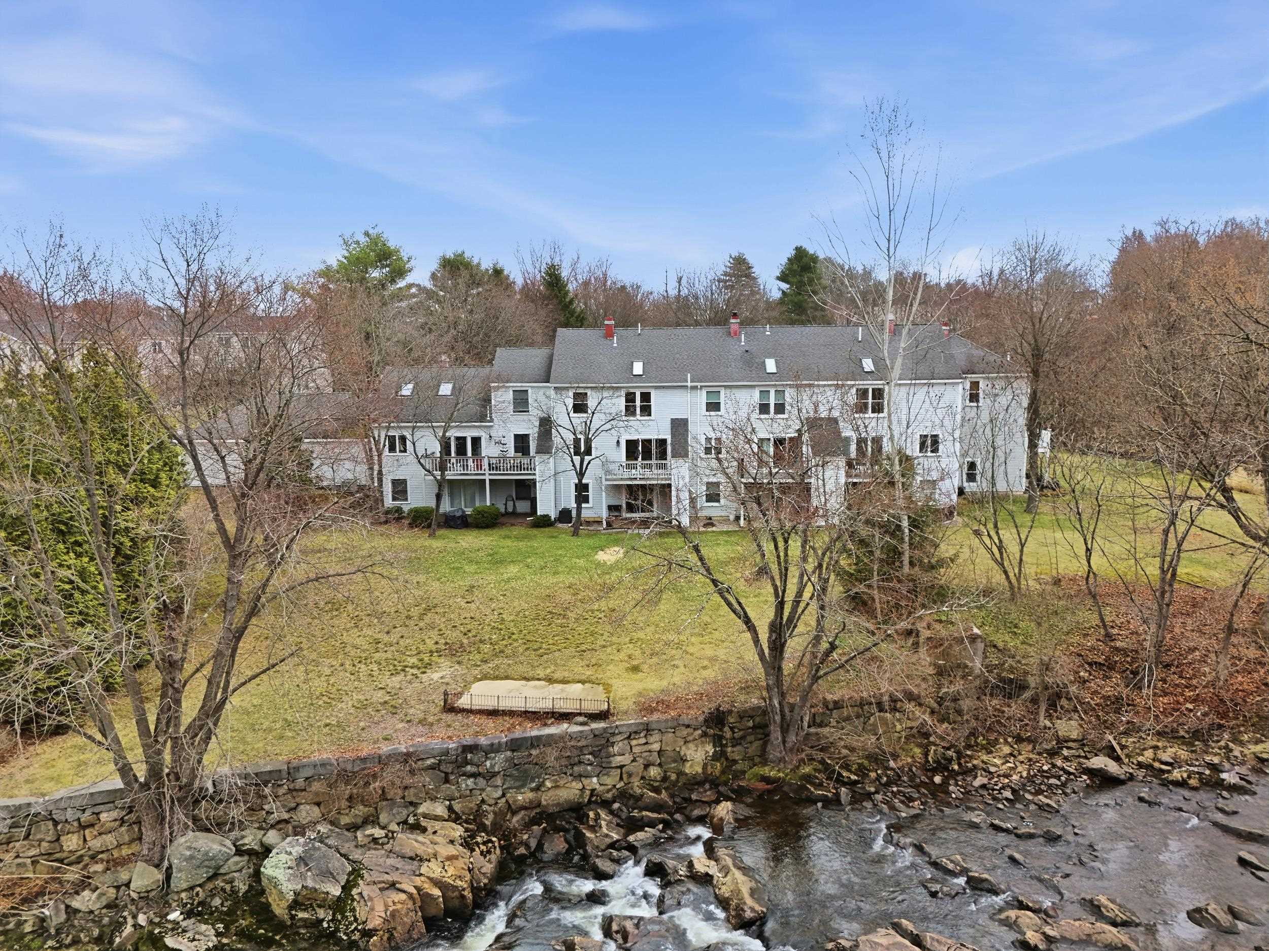 4 Mill Falls Road, Unit 4 Pembroke, NH 03275 - Photo 31 of 40 Gallery Image 31