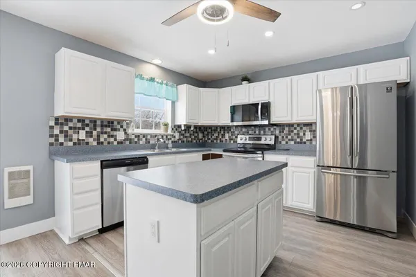 $426,550 | 959 Cricket Lane, Long Pond, PA 18334