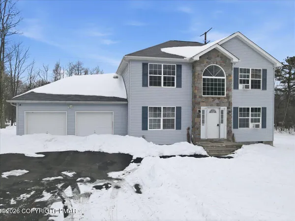 $426,550 | 959 Cricket Lane, Long Pond, PA 18334