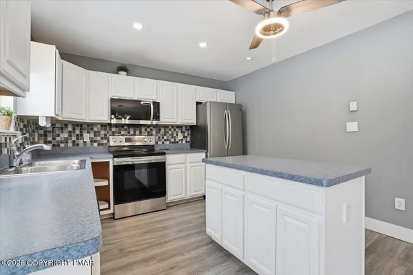$426,550 | 959 Cricket Lane, Long Pond, PA 18334
