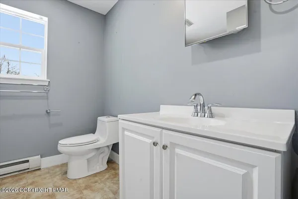 $426,550 | 959 Cricket Lane, Long Pond, PA 18334