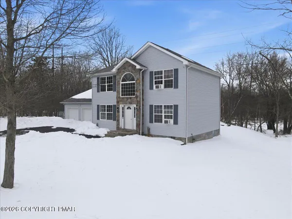 $426,550 | 959 Cricket Lane, Long Pond, PA 18334