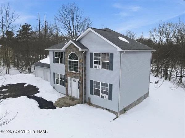 $426,550 | 959 Cricket Lane, Long Pond, PA 18334