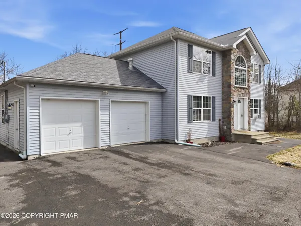 $426,550 | 959 Cricket Lane, Long Pond, PA 18334