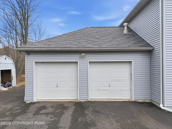 $426,550 | 959 Cricket Lane, Long Pond, PA 18334