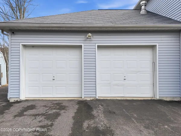 $426,550 | 959 Cricket Lane, Long Pond, PA 18334