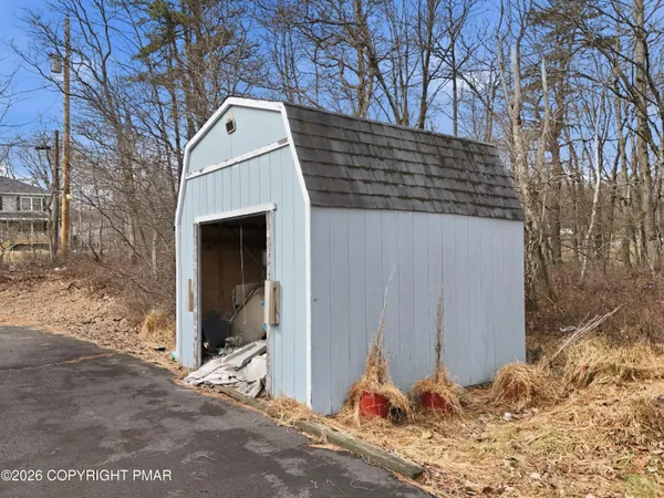 $426,550 | 959 Cricket Lane, Long Pond, PA 18334