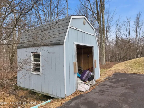 $426,550 | 959 Cricket Lane, Long Pond, PA 18334