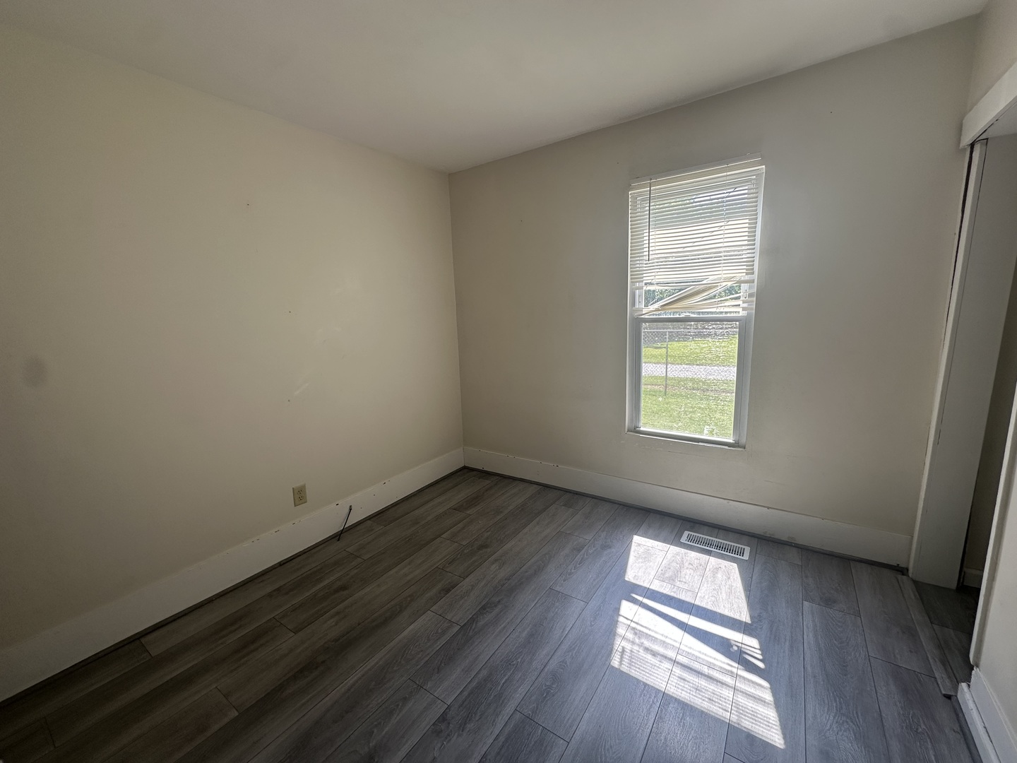 1603 South W Road West Frankfort, IL 62896 - Photo 14 of 22 Gallery Image 14