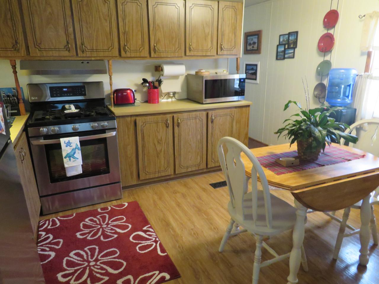 3915 Lakeshore Drive Rhinelander, WI 54501 - Photo 2 of 19 Gallery Image 2