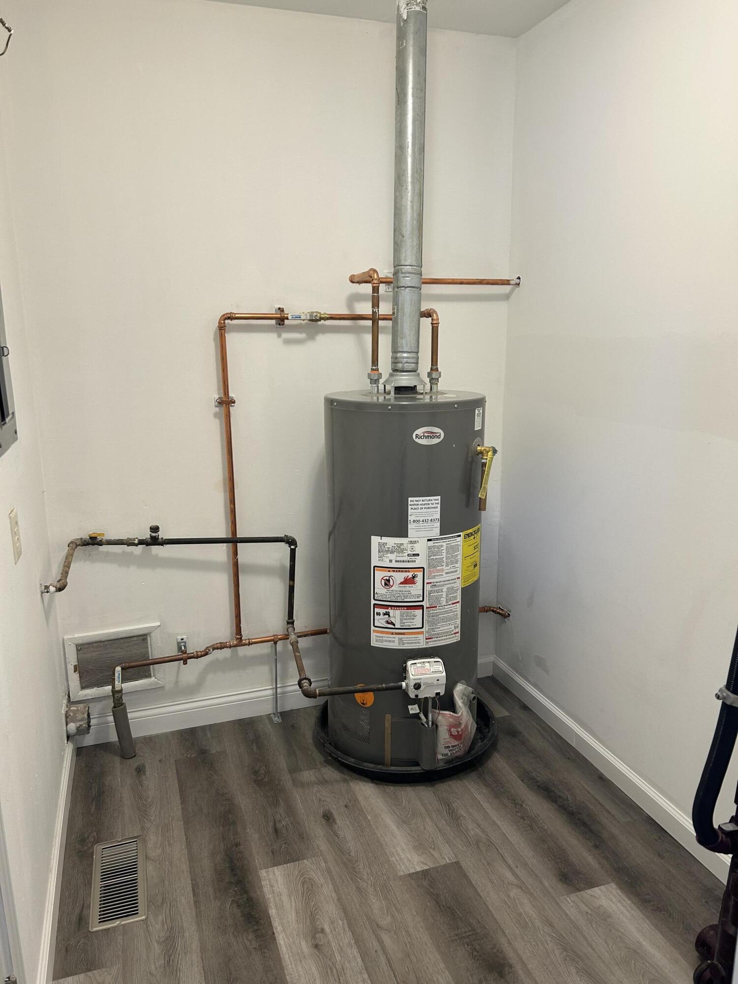 511 South Wayne Street Gary, IN 46403 - Photo 14 of 15 1500x2000