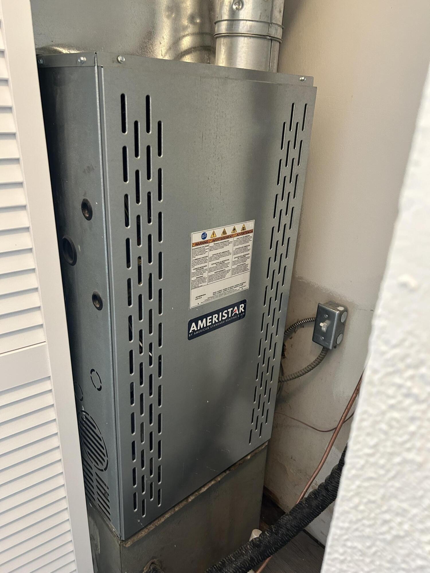 511 South Wayne Street Gary, IN 46403 - Photo 10 of 15