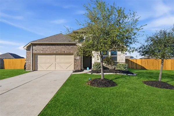 $415,900 | 9206 Kay-Kay Court, Mont Belvieu, TX 77523