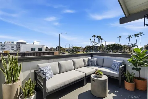 $2,799,000 | 203 Cedar Street, Unit A & B, Newport Beach, CA 92663
