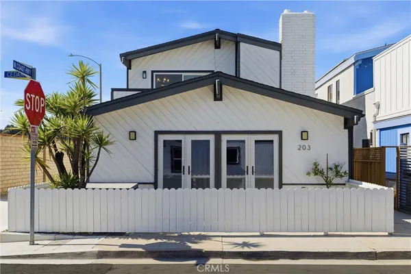 $2,799,000 | 203 Cedar Street, Unit A & B, Newport Beach, CA 92663