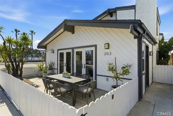 $2,799,000 | 203 Cedar Street, Unit A & B, Newport Beach, CA 92663