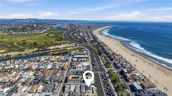 $2,799,000 | 203 Cedar Street, Unit A & B, Newport Beach, CA 92663