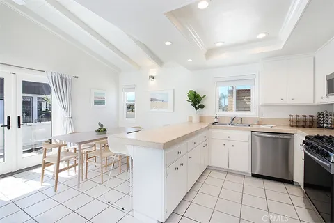 $2,799,000 | 203 Cedar Street, Unit A & B, Newport Beach, CA 92663