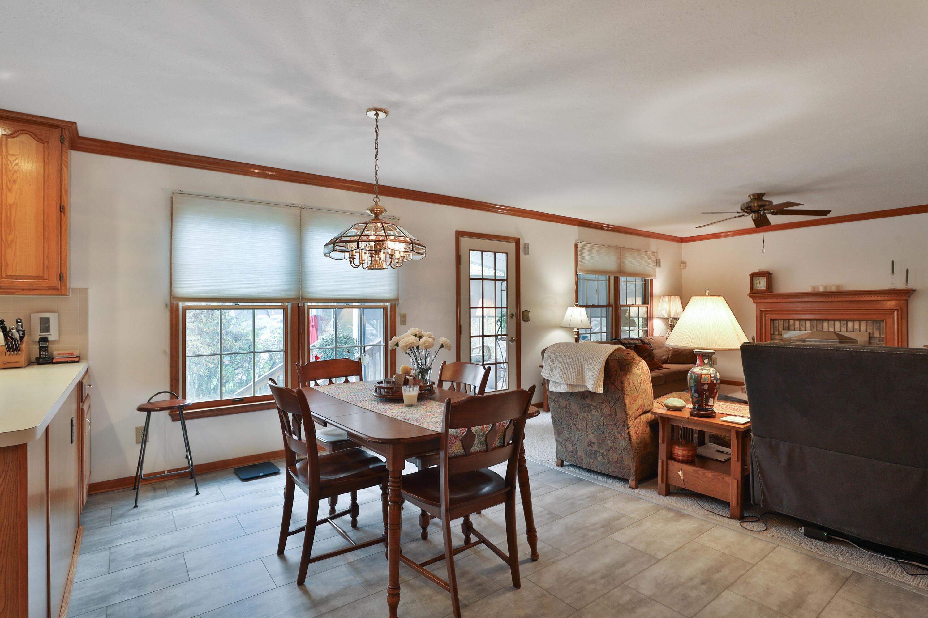 1244 Rice Avenue Columbus, OH 43230 - Photo 16 of 50 Eating Area